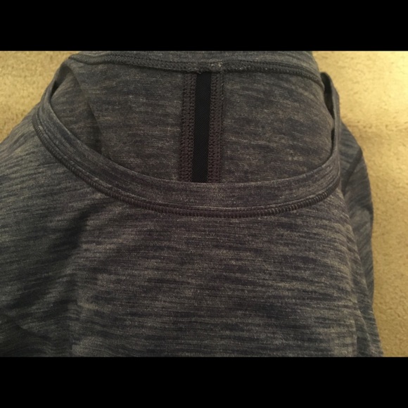 Lululemon long sleeve top size 6 - Picture 5 of 5
